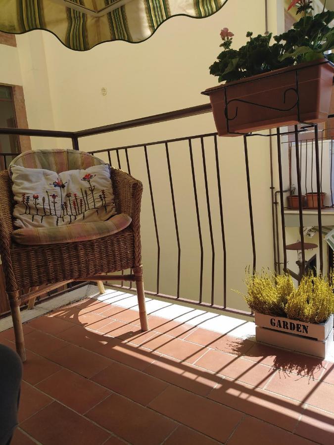 Casa Dina Lägenhet San Gimignano Exteriör bild